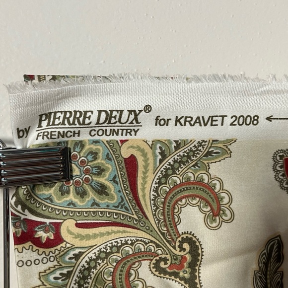 Y2K Pierre Deux French Country Cream Paisley Fabric - 2 yards - Picture 2 of 3